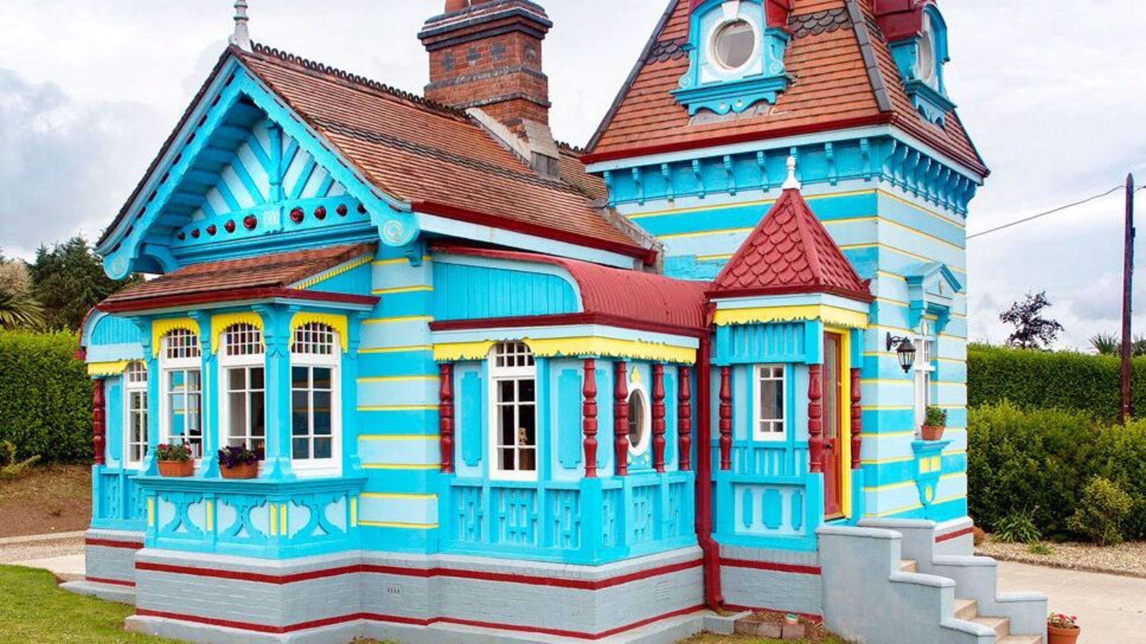 Inside this whimsical Wexford 'Doll's House' which is now